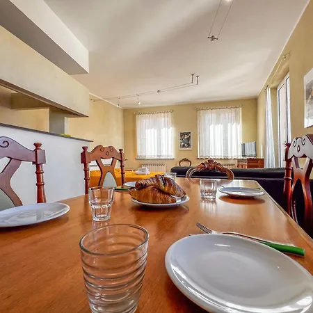 Apartment Lovingenoa House