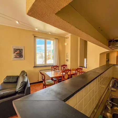 Апартаменты Lovingenoa House *