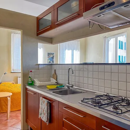 Lovingenoa House *