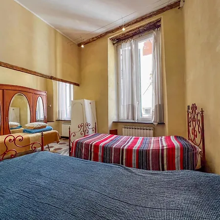 Lovingenoa House