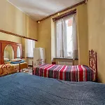 Lovingenoa House