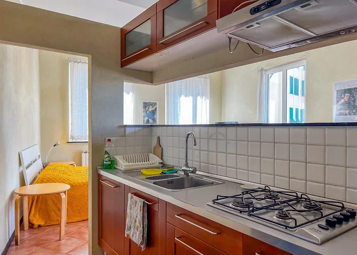 Lovingenoa House *